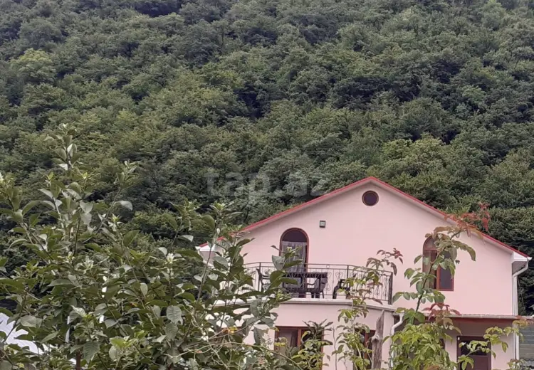 3 otaqlı mənzil Kirayə (günlük), Qax