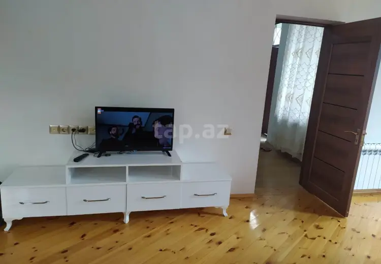 3 otaqlı mənzil Kirayə (günlük), Qax