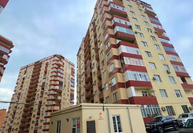4 otaqlı mənzil , Bakı
