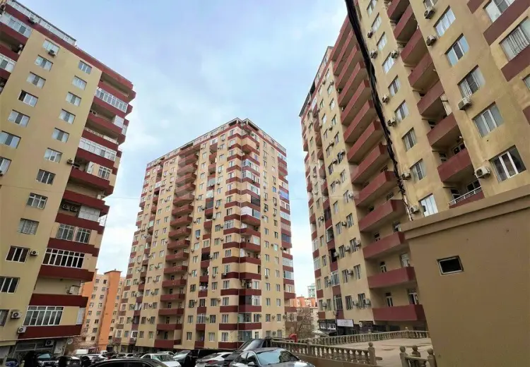 4 otaqlı mənzil , Bakı