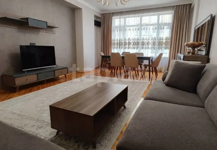 3 otaqlı mənzil , Bakı
