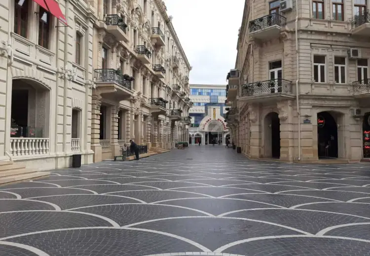 3 otaqlı mənzil , Səbail, Bakı