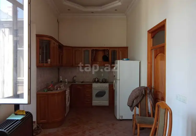3 otaqlı mənzil , Səbail, Bakı