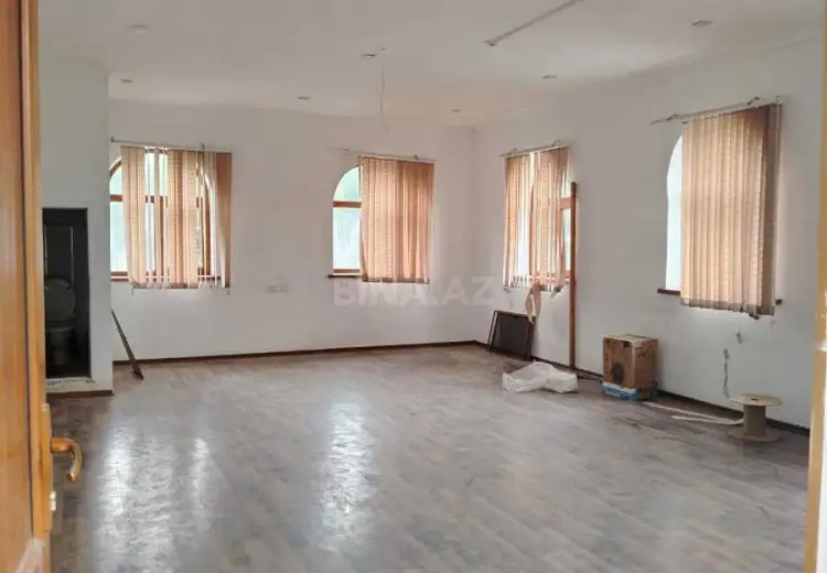 95 m² Obyekt / Ofis Satılır, Qazax