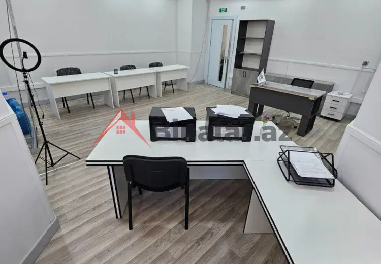 100 m² Obyekt / Ofis Kirayə (aylıq), Bakı