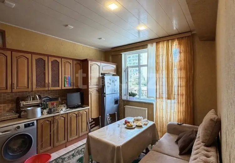 3 otaqlı mənzil , Bakı