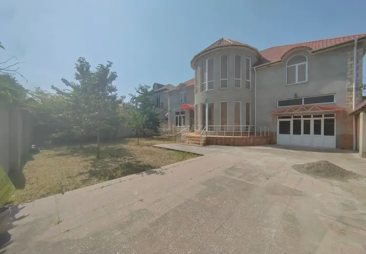 6 otaqlı mənzil Satılır, Quba
