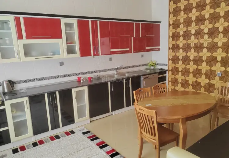 6 otaqlı mənzil Satılır, Quba