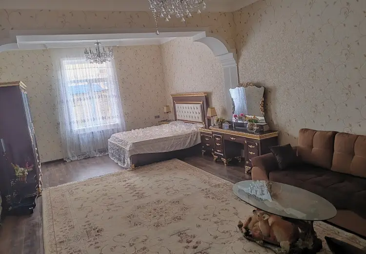 6 otaqlı mənzil Satılır, Quba