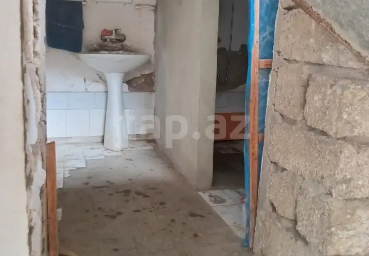 4 otaqlı mənzil , Bakı