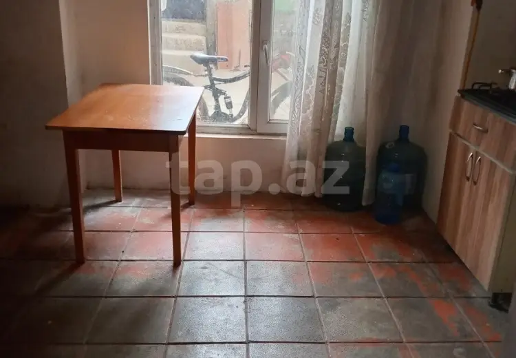 4 otaqlı mənzil , Bakı