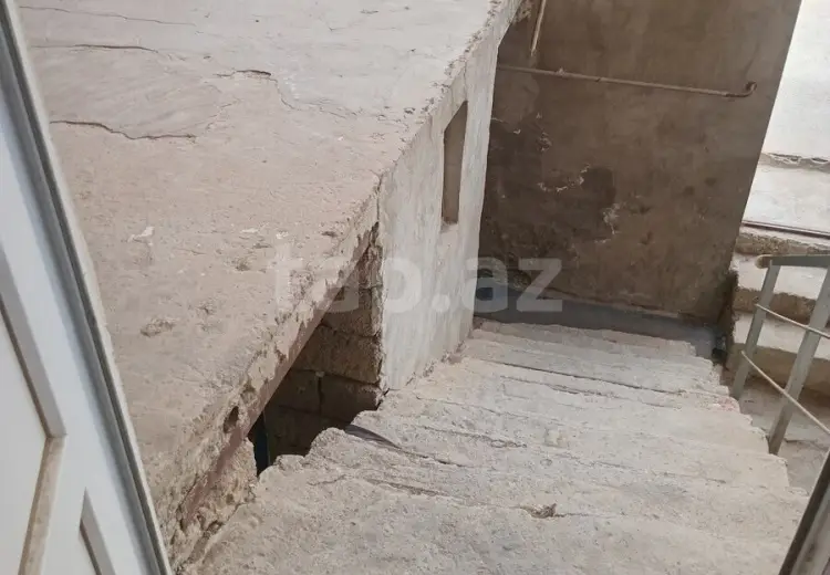 4 otaqlı mənzil , Bakı