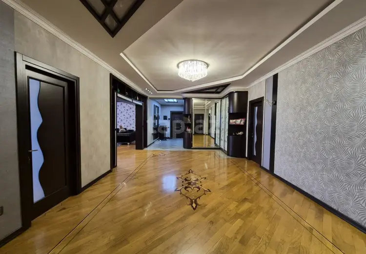 5 otaqlı mənzil , Bakı