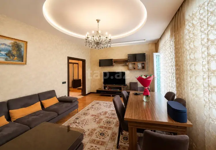 3 otaqlı mənzil , Bakı