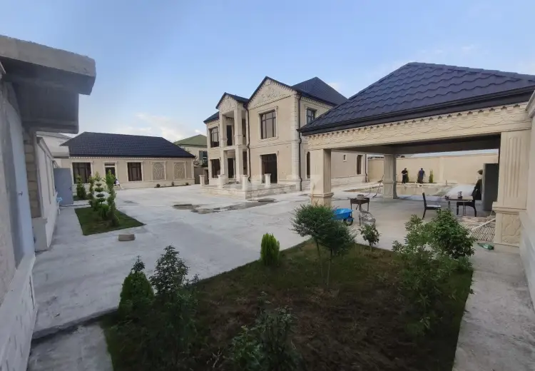 8 otaqlı mənzil , Göygöl