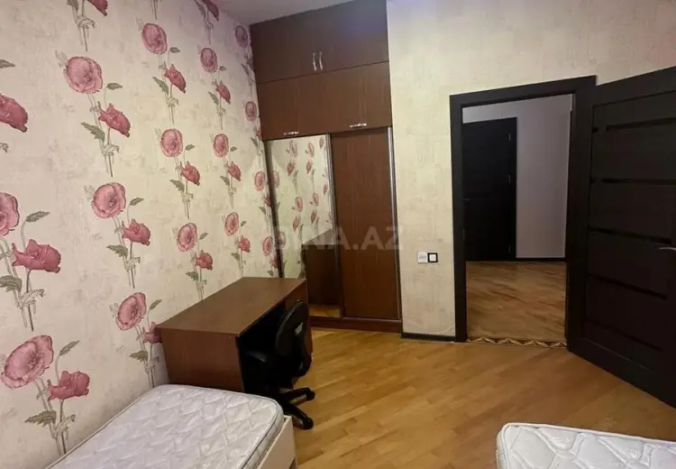 4 otaqlı mənzil Satılır, Nizami, Bakı