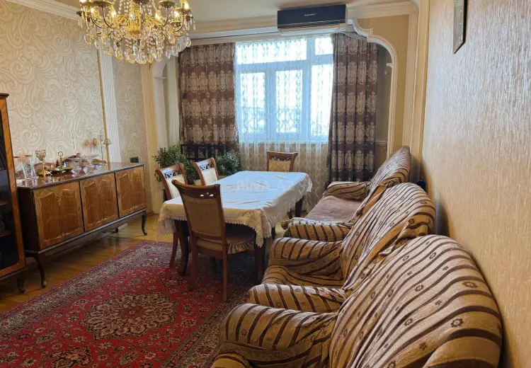 4 otaqlı mənzil Satılır, Gəncə