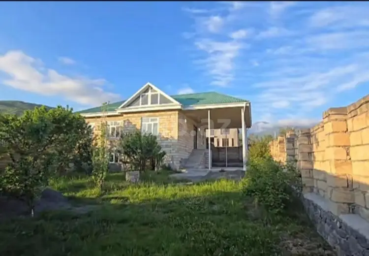 4 otaqlı mənzil , Şəki