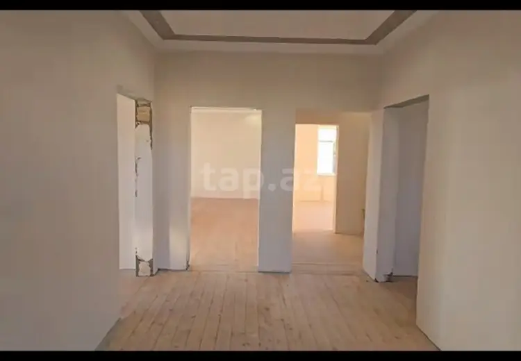 4 otaqlı mənzil , Şəki