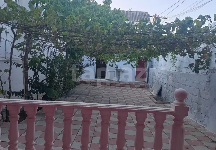 7 otaqlı mənzil , Bakı