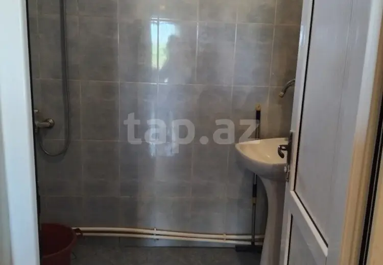 4 otaqlı mənzil , Bakı