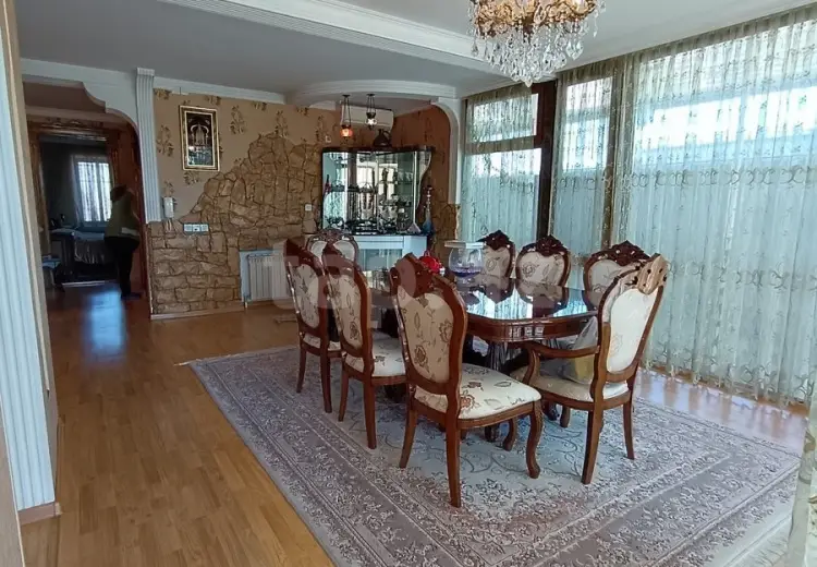 4 otaqlı mənzil , Gəncə