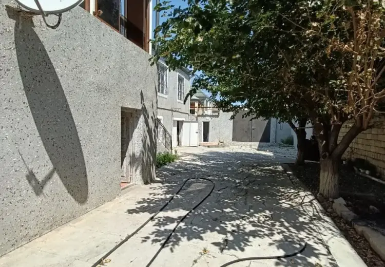 9 otaqlı mənzil Satılır, Xırdalan