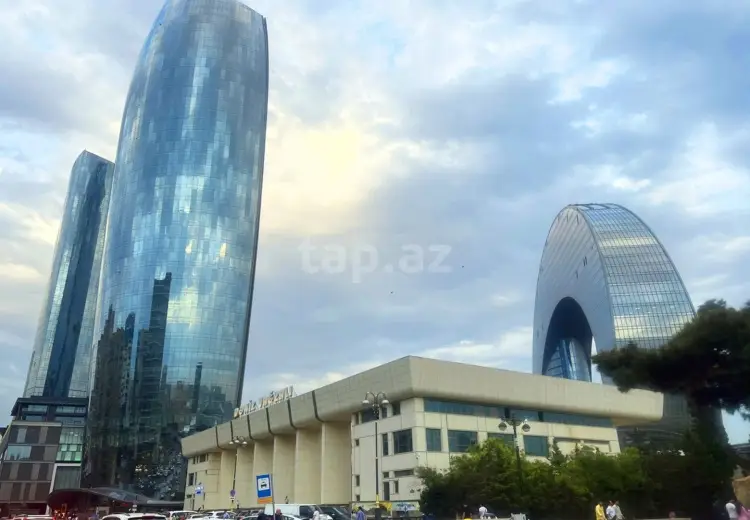 3 otaqlı mənzil , Bakı