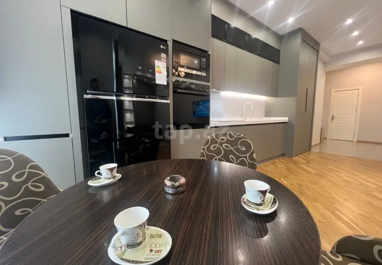 3 otaqlı mənzil , Bakı