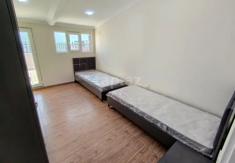 900 AZN - 4 otaqlı mənzil Kirayə (aylıq), Bakı