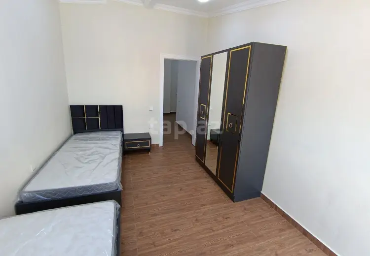 900 AZN - 4 otaqlı mənzil Kirayə (aylıq), Bakı