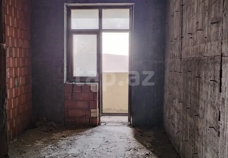 4 otaqlı mənzil , Bakı