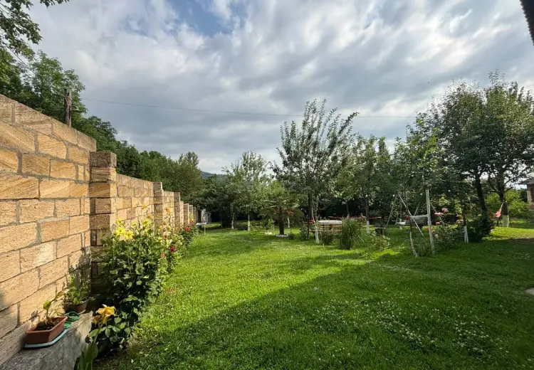 5 otaqlı mənzil Kirayə (günlük), Qax