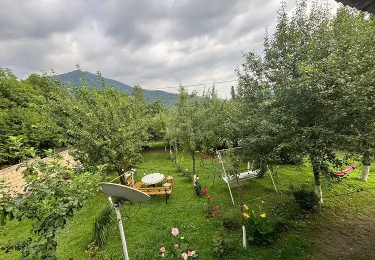 5 otaqlı mənzil Kirayə (günlük), Qax