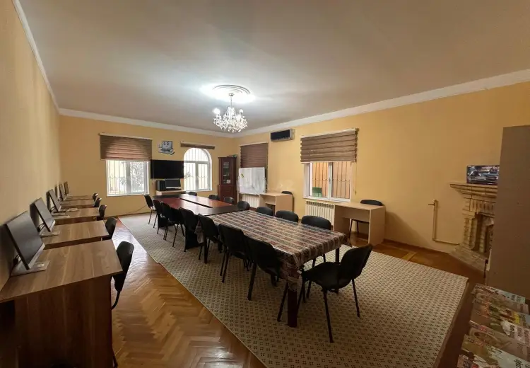 400 m² Obyekt / Ofis Kirayə (aylıq), Badamdar qəs., Səbail, Bakı