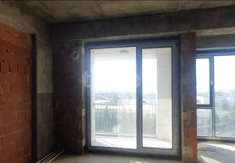 4 otaqlı mənzil , Bakı
