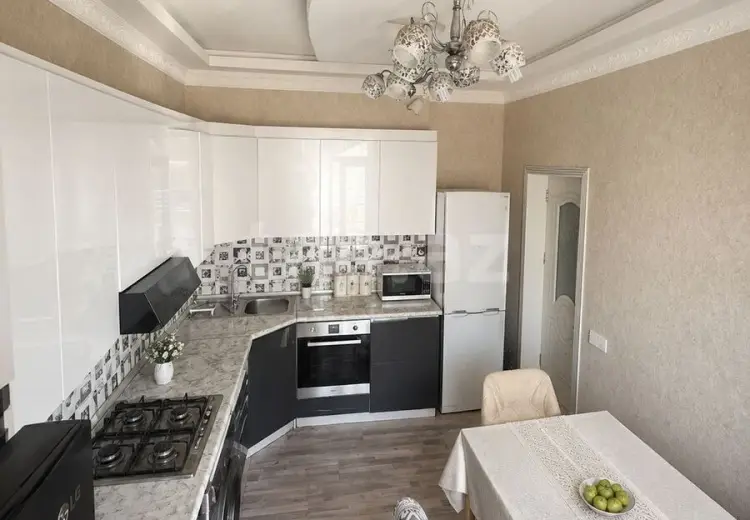 3 otaqlı mənzil , Bakı