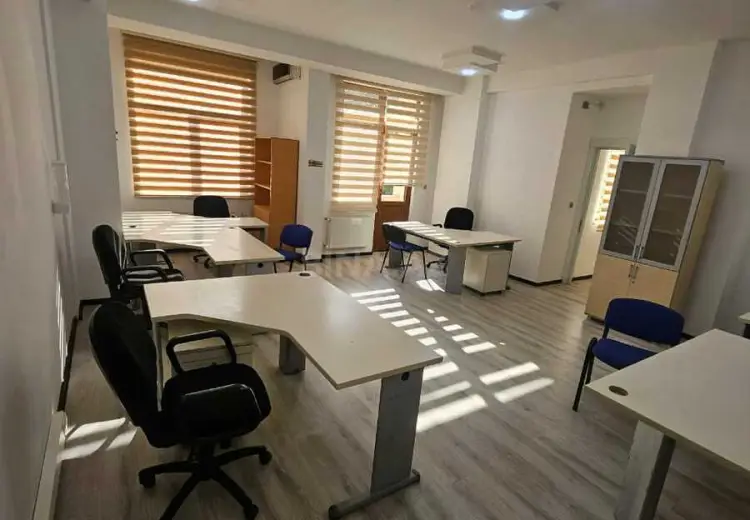 95 m² Obyekt / Ofis Kirayə (aylıq), Yasamal, Bakı