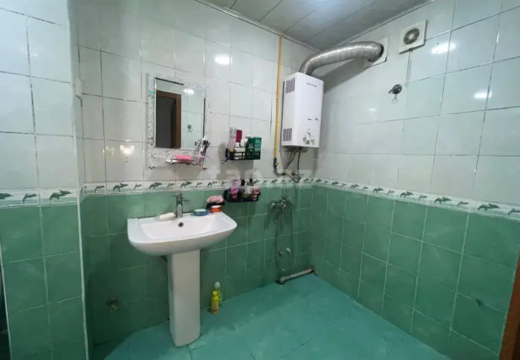 4 otaqlı mənzil , Bakı