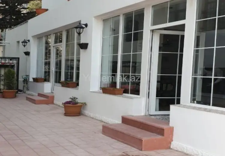 240 m² Obyekt / Ofis Satılır, Bayıl qəs., Səbail, Bakı