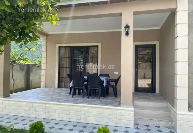 3 otaqlı mənzil Kirayə (günlük), Qax