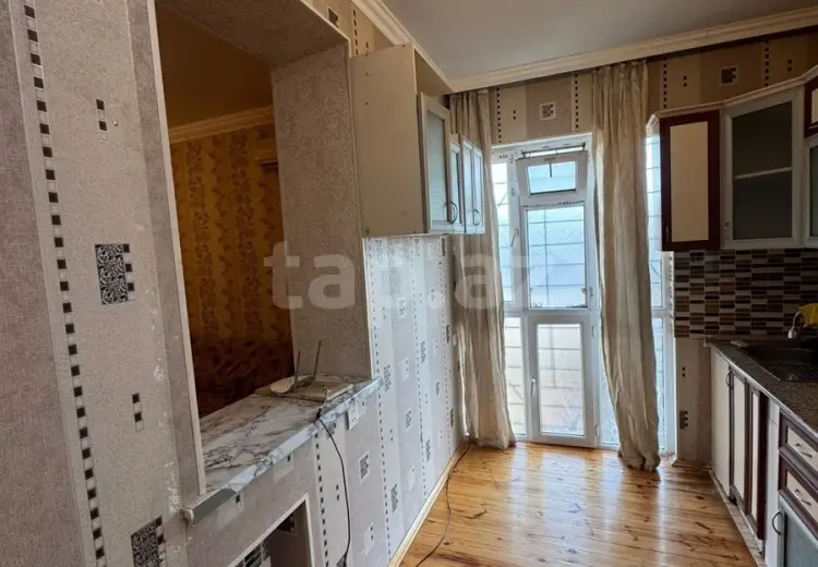 450 AZN - 4 otaqlı mənzil Kirayə (aylıq), Bakı