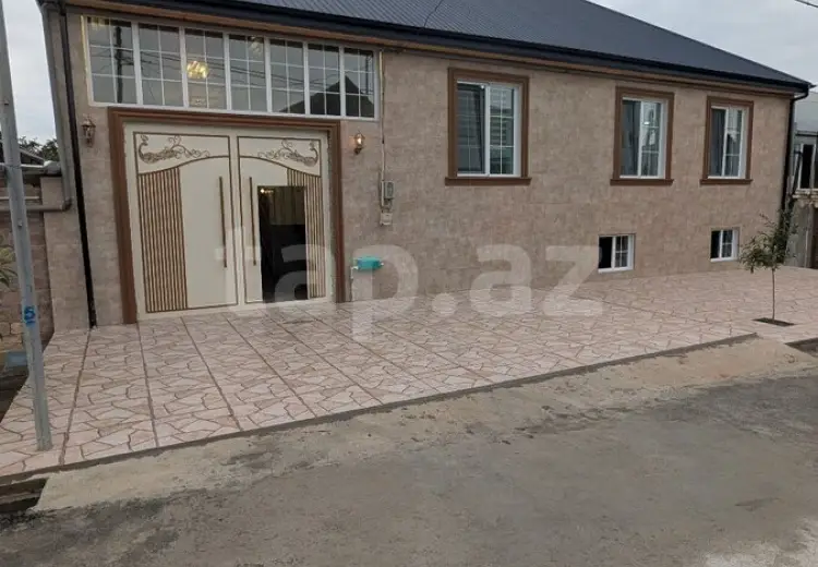 10 otaqlı mənzil , Göygöl