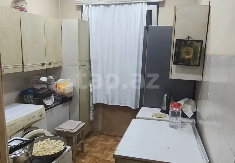 4 otaqlı mənzil , Bakı