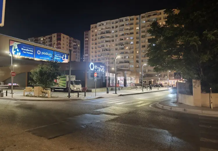 4 otaqlı mənzil , Bakı