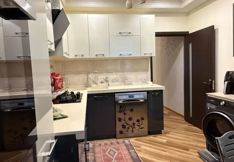 3 otaqlı mənzil , Bakı