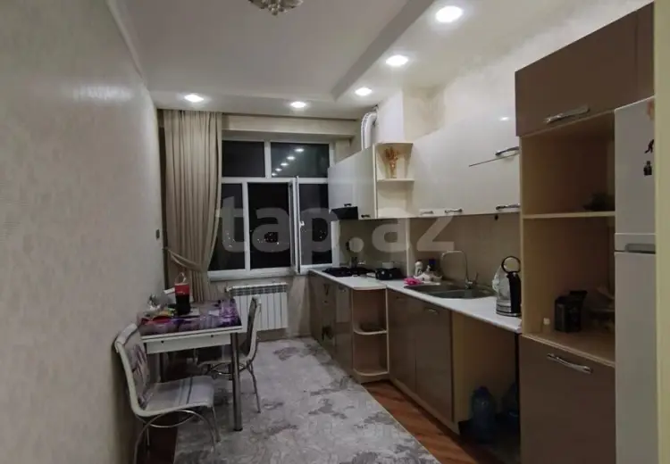 3 otaqlı mənzil , Bakı