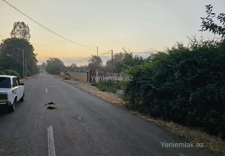 4 sot Torpaq Satılır, Qəbələ