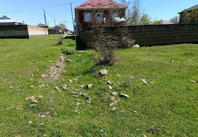 6 sot Torpaq Satılır, Oğuz
