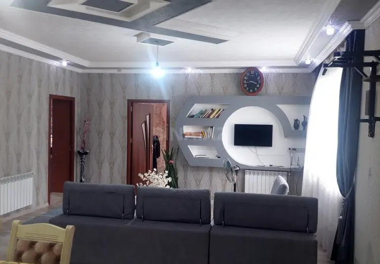 5 otaqlı mənzil Satılır, Quba